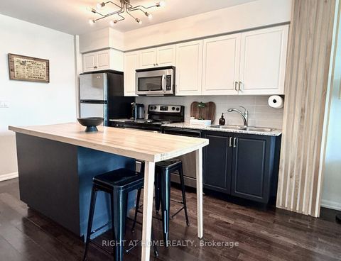 Photo 26 at 656 - 209 Fort York Boulevard S, Niagara, Toronto