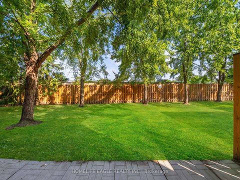 Photo 1 at 13 - 235 Ferndale Drive S, Ardagh, Barrie