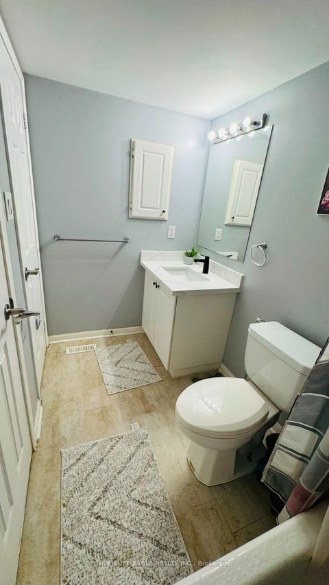 Photo 9 at 13 - 235 Ferndale Drive S, Ardagh, Barrie