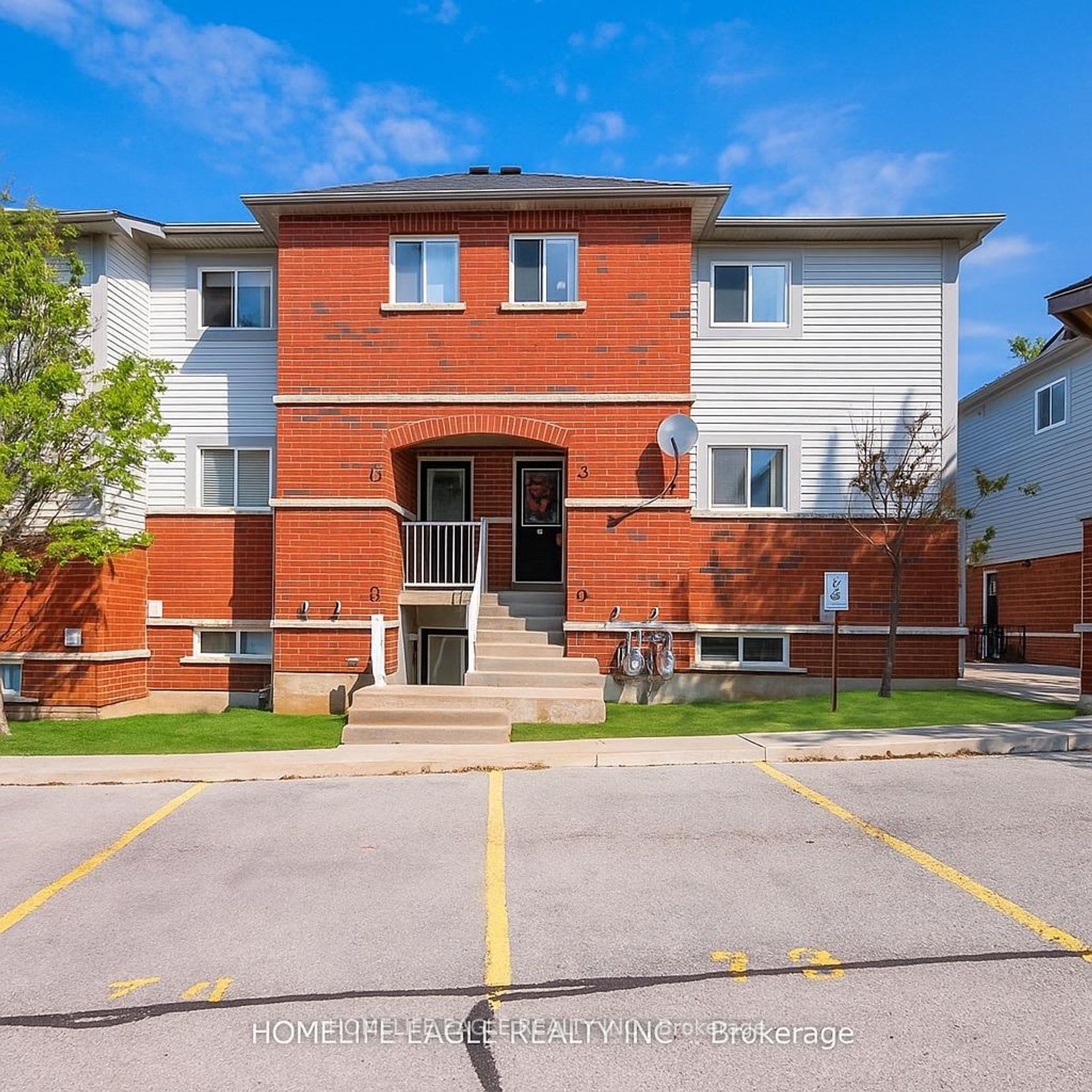13 - 235 Ferndale Drive S, Ardagh, Barrie photo 5