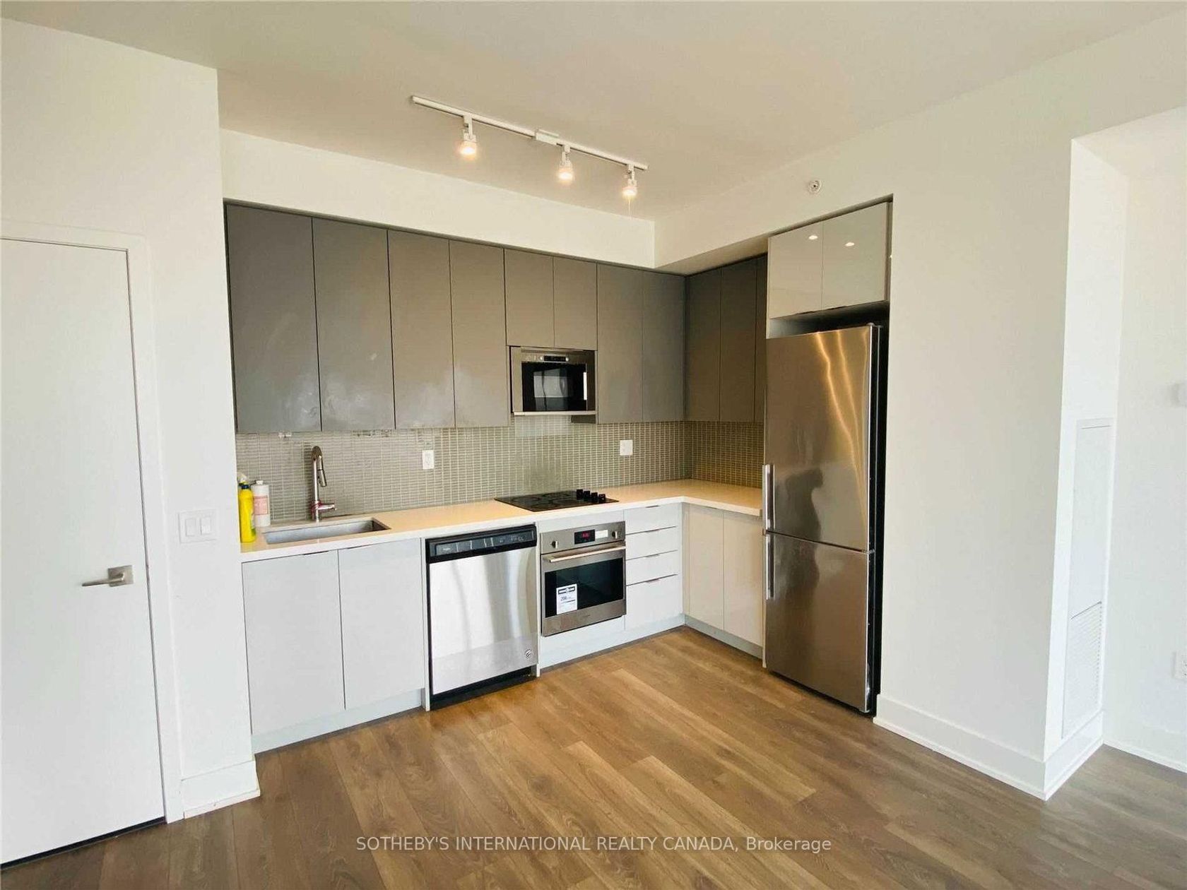 2916 Highway 7, Concord, Vaughan photo number 2