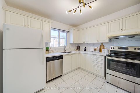 Photo 4 at 61 - 15 Brimwood Boulevard, Agincourt North, Toronto