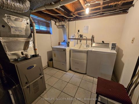 Photo 16 at 4 Bevdale Road N, Willowdale West, Toronto