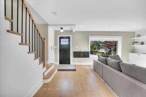 Photo 5 at 4 Winston Grove, Queensway, Toronto