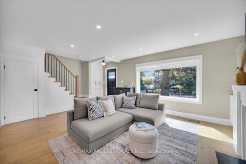 Photo 8 at 4 Winston Grove, Queensway, Toronto