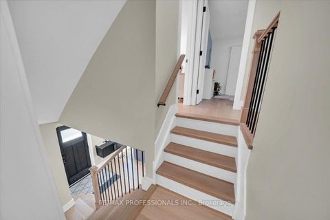 Photo 17 at 4 Winston Grove, Queensway, Toronto
