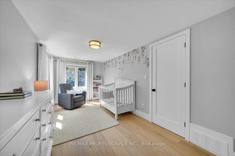Photo 18 at 4 Winston Grove, Queensway, Toronto