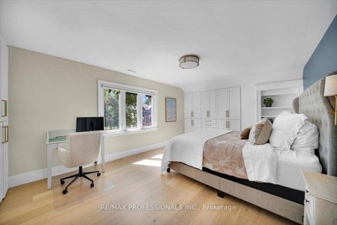 Photo 20 at 4 Winston Grove, Queensway, Toronto