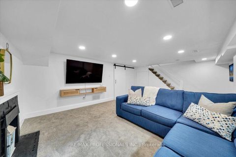 Photo 30 at 4 Winston Grove, Queensway, Toronto
