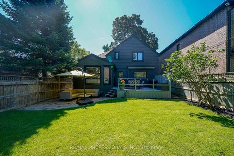 Photo 40 at 4 Winston Grove, Queensway, Toronto