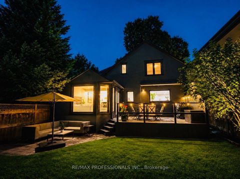 Photo 43 at 4 Winston Grove, Queensway, Toronto