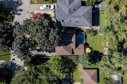 Photo 45 at 4 Winston Grove, Queensway, Toronto