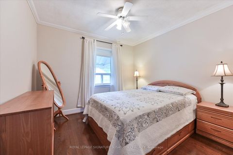Photo 11 at 292 Glebemount Avenue, East York, Toronto
