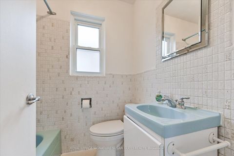 Photo 13 at 292 Glebemount Avenue, East York, Toronto