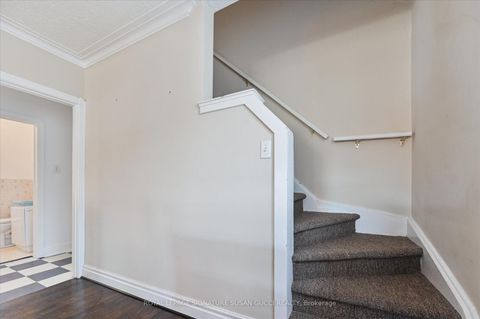 Photo 14 at 292 Glebemount Avenue, East York, Toronto
