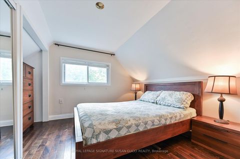 Photo 19 at 292 Glebemount Avenue, East York, Toronto