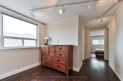 Photo 20 at 292 Glebemount Avenue, East York, Toronto