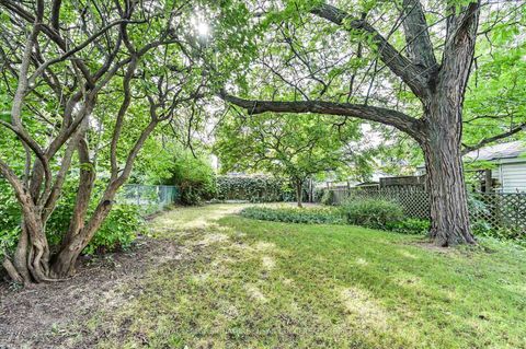 Photo 30 at 292 Glebemount Avenue, East York, Toronto