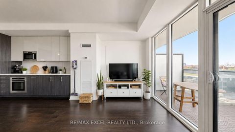 Photo 12 at 1010 - 330 Richmond Street W, Waterfront Communities C1, Toronto