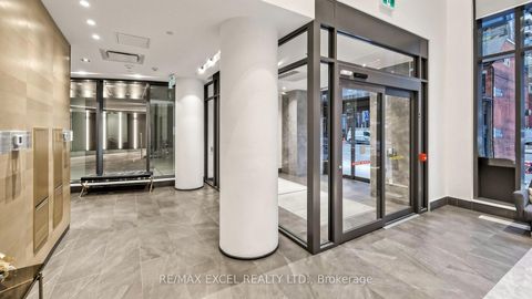Photo 19 at 1010 - 330 Richmond Street W, Waterfront Communities C1, Toronto