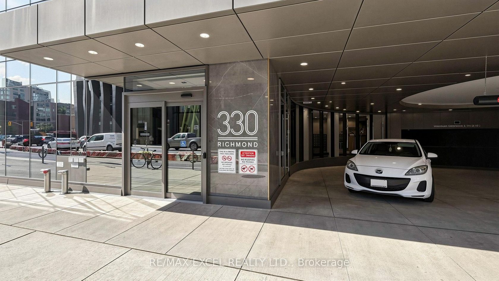 1010 - 330 Richmond Street W, Waterfront Communities C1, Toronto 