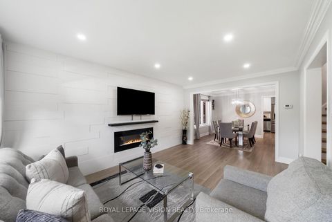 Photo 7 at 5 Anson Avenue, Cliffcrest, Toronto
