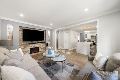 Photo 14 at 5 Anson Avenue, Cliffcrest, Toronto