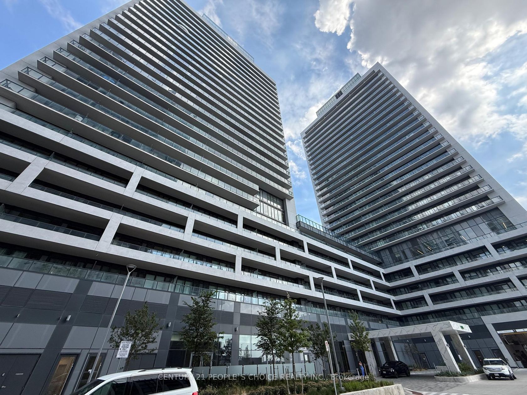 205 - 8960 Jane Street, Concord, Vaughan photo number 2