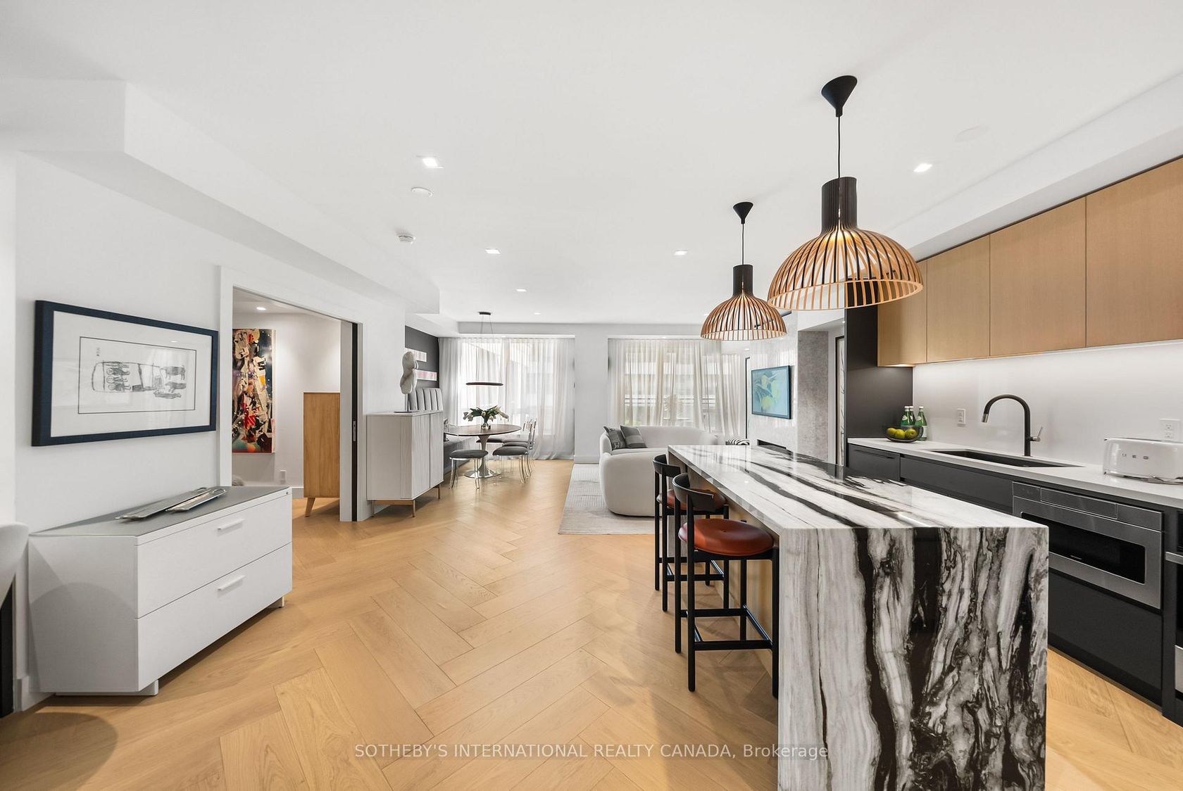 716 - 20 Scrivener Square, Moore Park, Toronto 