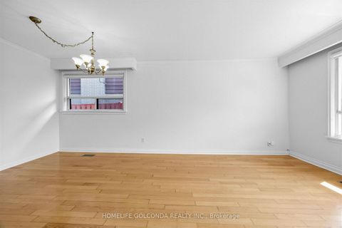 Photo 6 at 9 Moorecroft Crescent, Ionview, Toronto