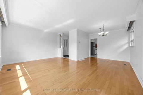 Photo 7 at 9 Moorecroft Crescent, Ionview, Toronto