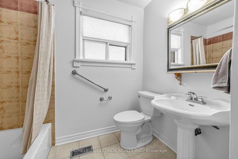 Photo 11 at 9 Moorecroft Crescent, Ionview, Toronto