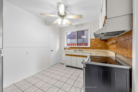 Photo 13 at 9 Moorecroft Crescent, Ionview, Toronto