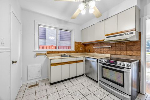 Photo 15 at 9 Moorecroft Crescent, Ionview, Toronto