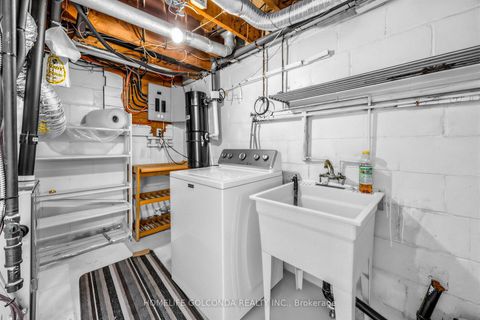 Photo 32 at 9 Moorecroft Crescent, Ionview, Toronto
