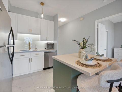 Photo 4 at 707 - 133 Wynford Drive, Don Mills, Toronto
