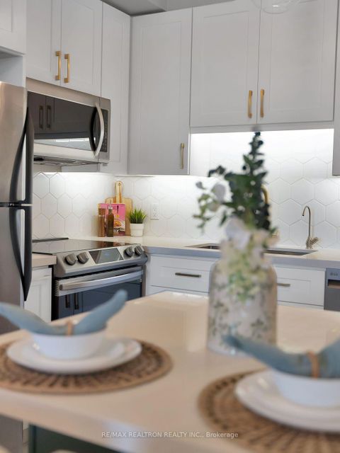 Photo 8 at 707 - 133 Wynford Drive, Don Mills, Toronto