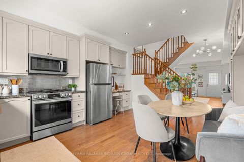 Photo 10 at 287 Kingston Road, The Beaches, Toronto