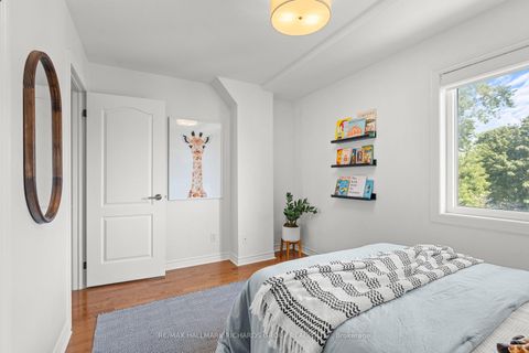 Photo 17 at 287 Kingston Road, The Beaches, Toronto