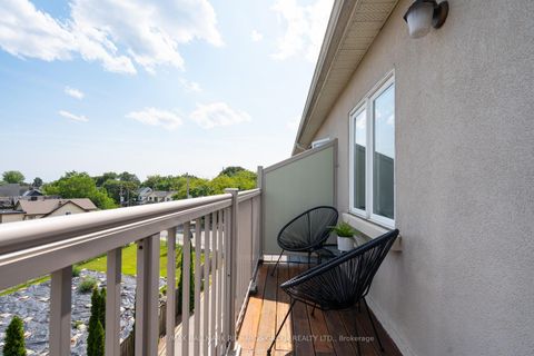 Photo 23 at 287 Kingston Road, The Beaches, Toronto