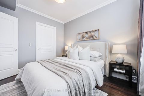 Photo 11 at 1003 - 438 Richmond Street W, Waterfront Communities C1, Toronto