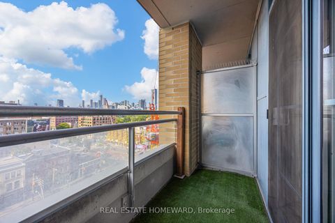 Photo 17 at 1003 - 438 Richmond Street W, Waterfront Communities C1, Toronto