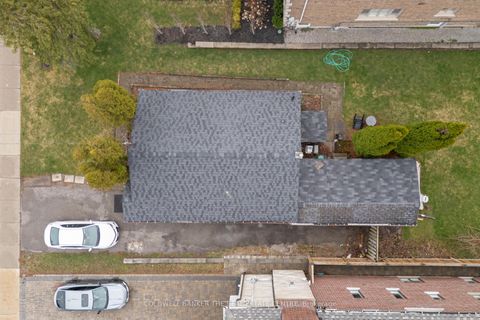 Photo 5 at 99 Spruce Avenue, South Richvale, Richmond Hill