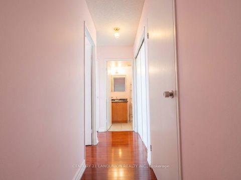 Photo 9 at 1005 - 2500 Bridletowne Circle, L'Amoreaux, Toronto