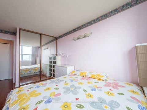 Photo 12 at 1005 - 2500 Bridletowne Circle, L'Amoreaux, Toronto