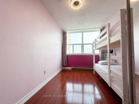 Photo 14 at 1005 - 2500 Bridletowne Circle, L'Amoreaux, Toronto