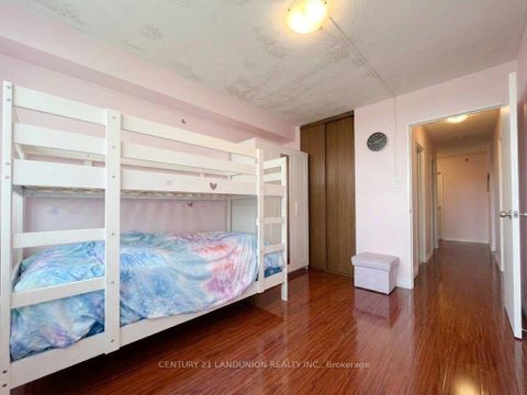 Photo 15 at 1005 - 2500 Bridletowne Circle, L'Amoreaux, Toronto