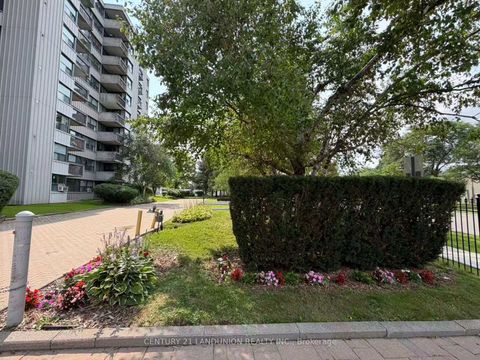 Photo 25 at 1005 - 2500 Bridletowne Circle, L'Amoreaux, Toronto