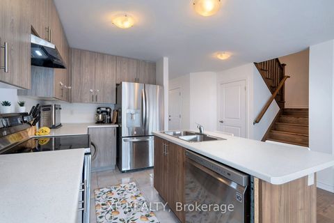 Photo 9 at 106 Mabern Street, Rural Barrie Southwest, Barrie
