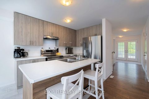 Photo 11 at 106 Mabern Street, Rural Barrie Southwest, Barrie